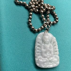 Guanyin jade in the thousand hand pose